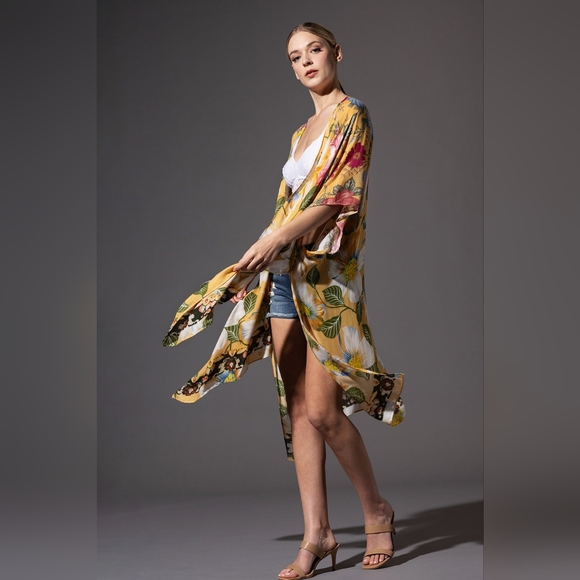 Soft & Silky Kimono - Colorful Floral Print - Dark Floral Border - Lightweight - Picture 4 of 7